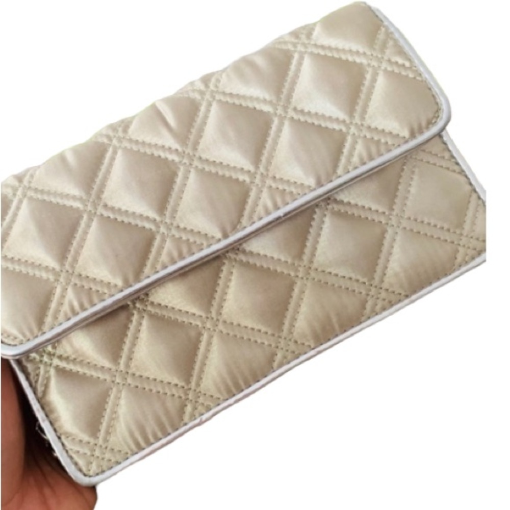 Marc Jacobs formal metallic silver & ivory quilted crossbody w/ removable chain